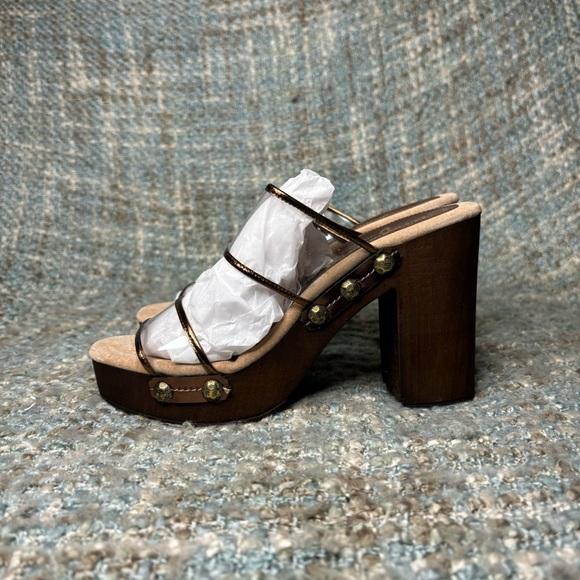 Californians Delilah Studded Retro Platform Heels in Clear/Bronze - Picture 2 of 10